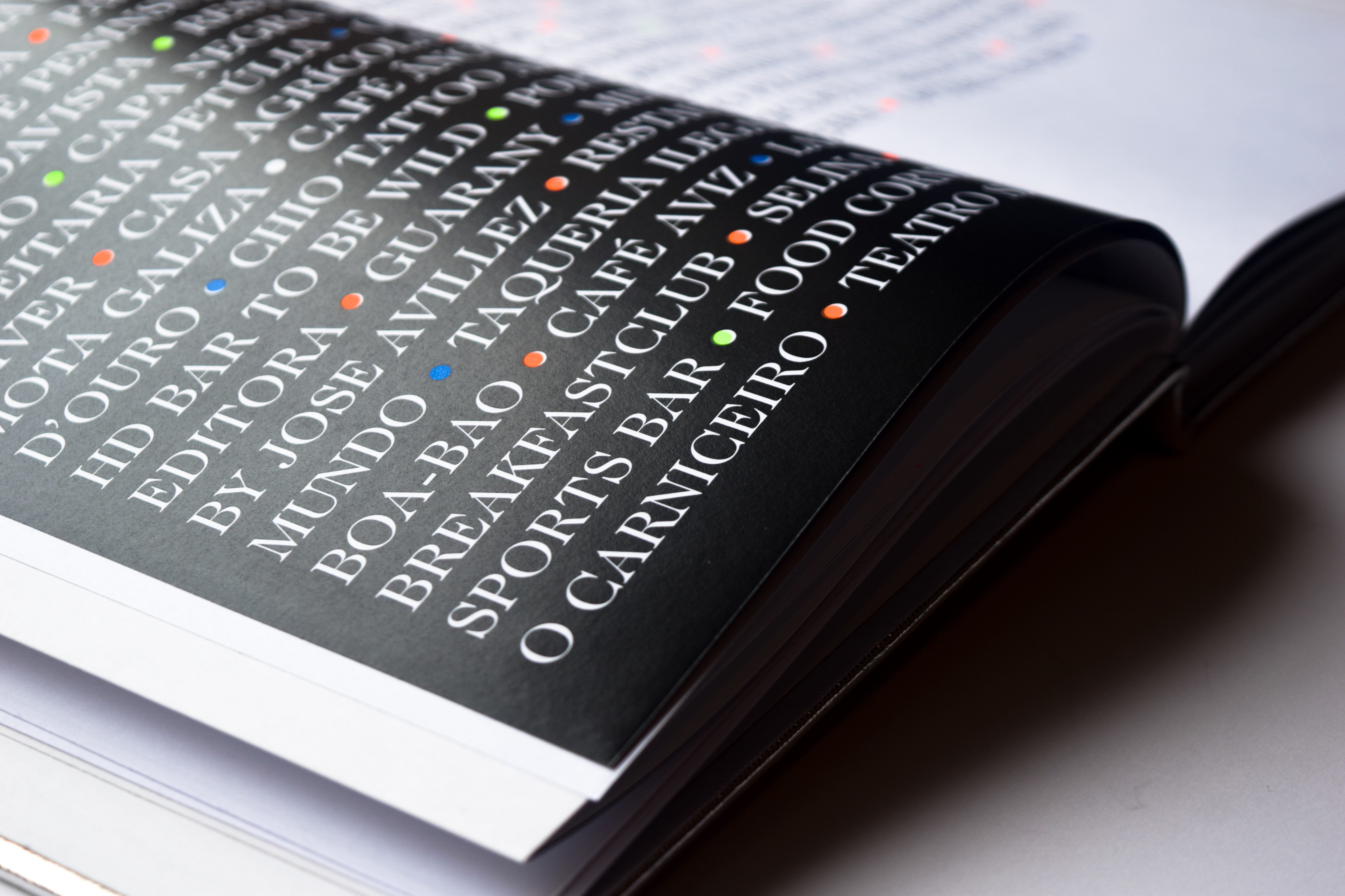 Editorial Design - Porto Neon